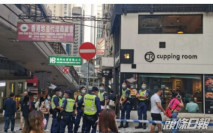 市民聚集蘭桂坊 海關萬聖節加強巡邏