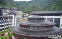 年收入近2億陝西脫貧縣砸7.1億建豪華中學 官:不能窮教育