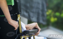 為得知存摺位置密碼 台不孝孫女逼中風祖父開口說話