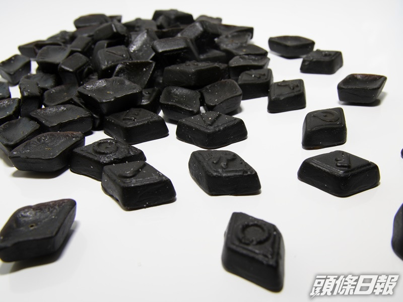 美國一名中年漢狂吃「黑色甘草糖」三周後暴斃。網上圖片