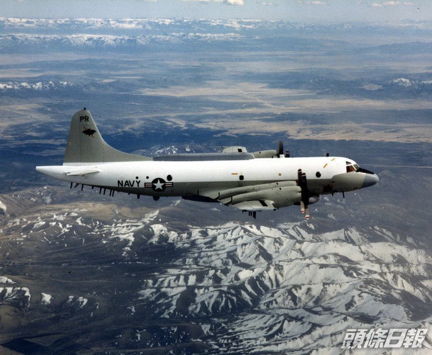 美國海軍一架EP-3E電子偵察機今早經巴士海峽朝南海偵察。 資料圖片