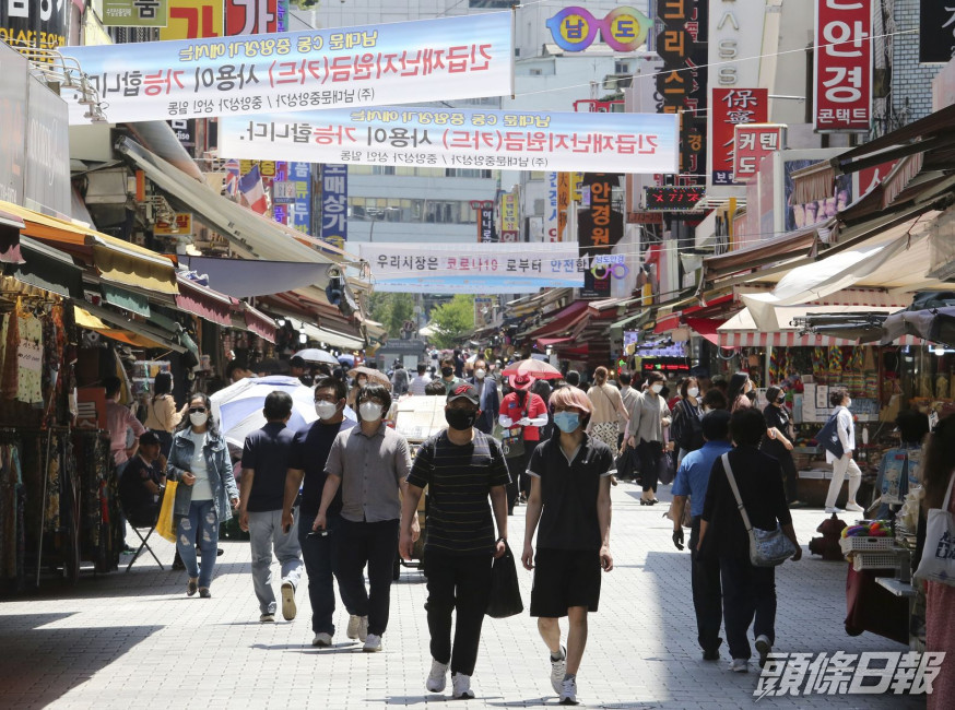 若情況進一步惡化,首爾市可能率先全面強化社交距離規範。AP