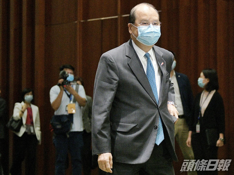 張建宗出席財務委員會議。資料圖片