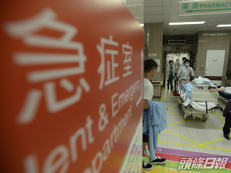 華富邨保安聞巨響 赫見中年漢倒臥天井