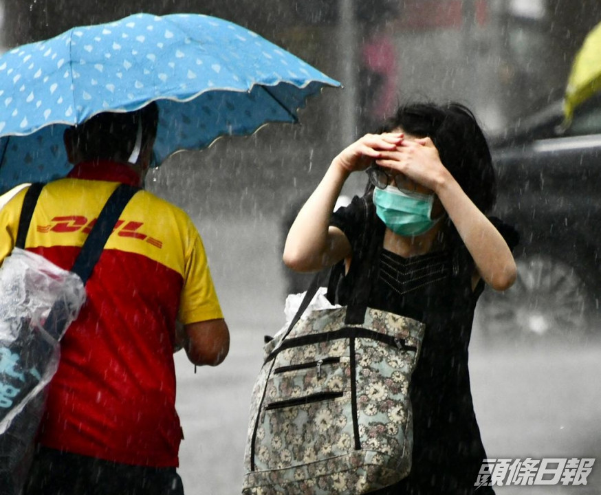 天文台預料本港地區今日大致多雲,有幾陣驟雨。資料圖片