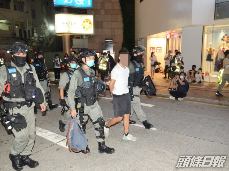 「七一」當日有逾300名示威者被捕。資料圖片
