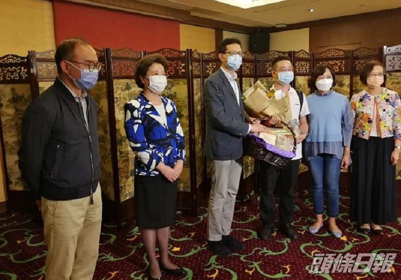 特區政府進行歡迎儀式。央視截圖