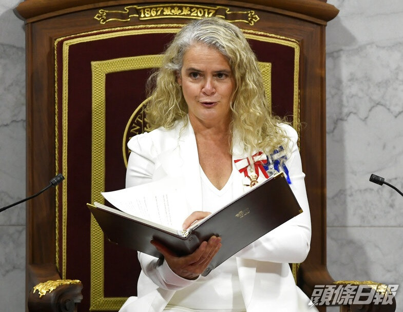 加拿大女總督帕耶特代表總理杜魯多,向國民闡述對抗新冠肺炎及挽救經濟的大計。AP圖片