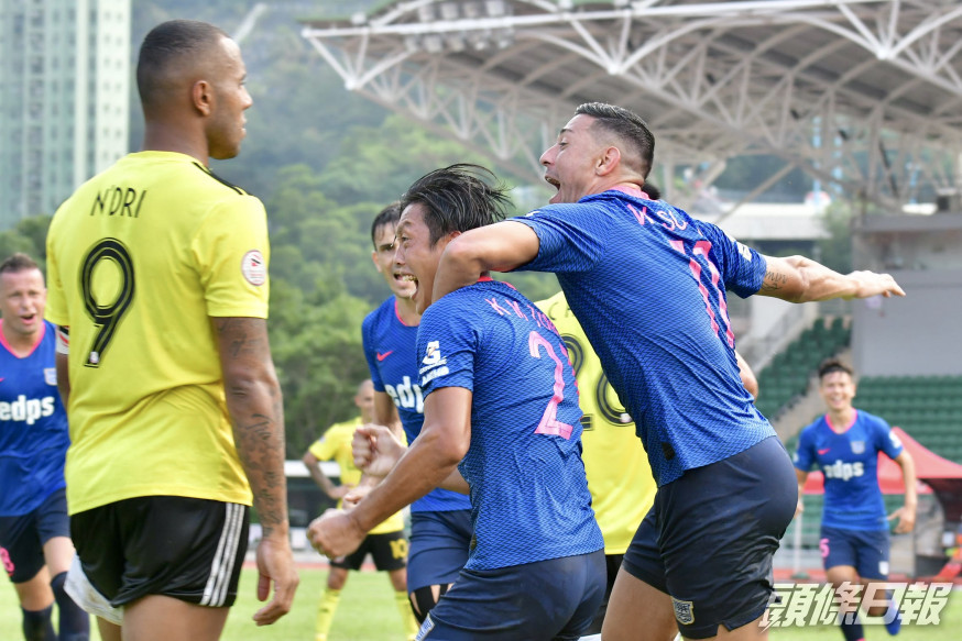 唐建文(中)為傑志奠定勝局。梁柏琛攝