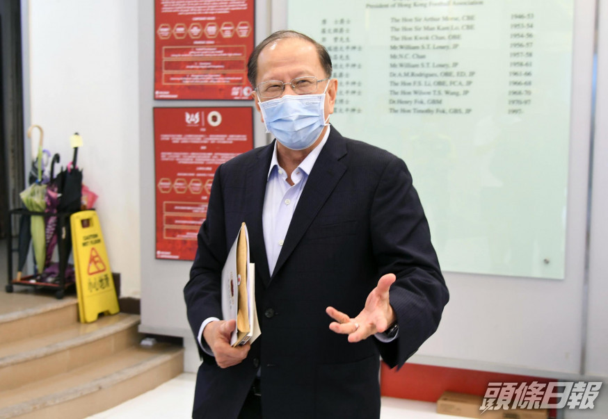 足總主席貝鈞奇會後指,港超球會間對復賽分歧仍然巨大。郭晉朗攝