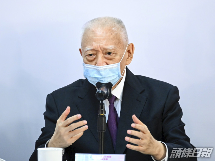董建華又指,相信押後立法會選舉是嚴肅的決定。資料圖片