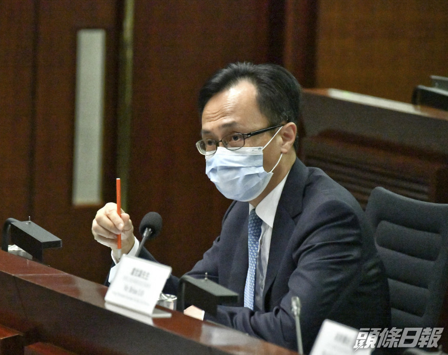 聶德權鼓勵公務員在家工作時都不忘自我增值。資料圖片