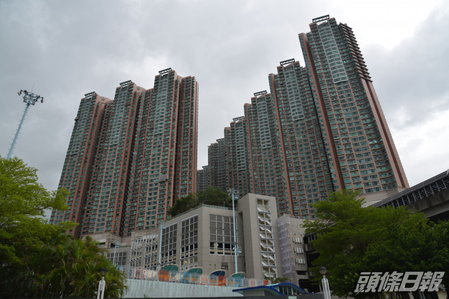 盈翠半島2房892萬易手