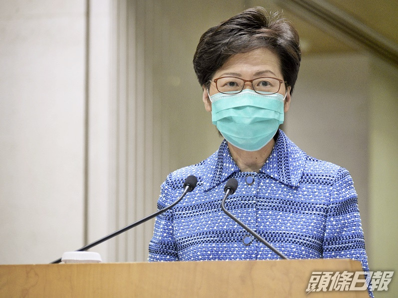 行政長官會在行政會議前在政府總部地下演講廳會見傳媒。資料圖片