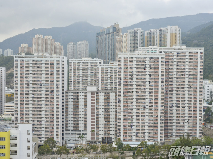 一名港女投訴在家工作時不能忍受60歲的母親太嘈吵而想分戶。資料圖片