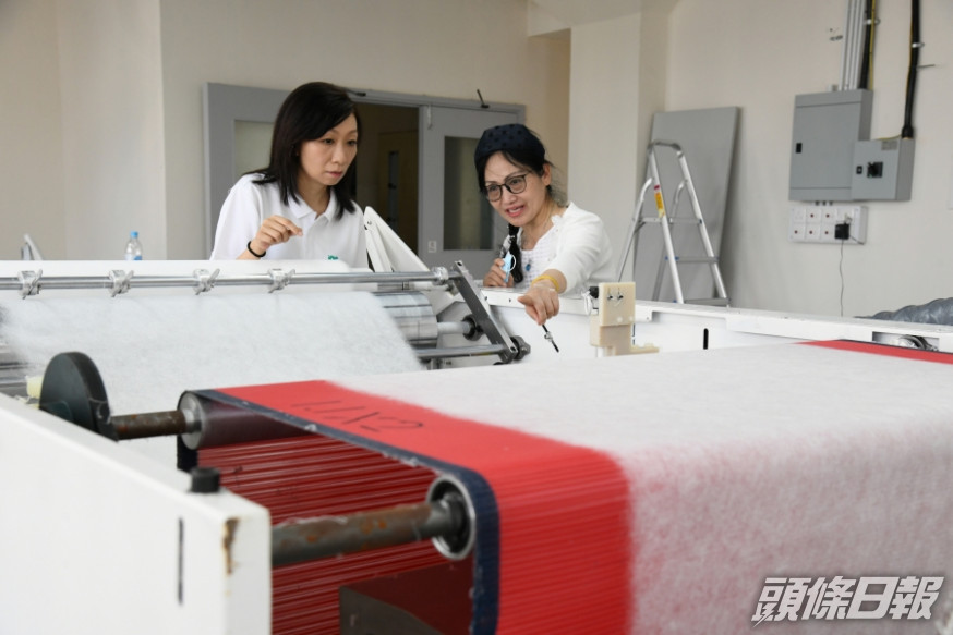 Pure Living與學者合作研發,一條龍生產自家熔噴布及口罩。 何健勇攝