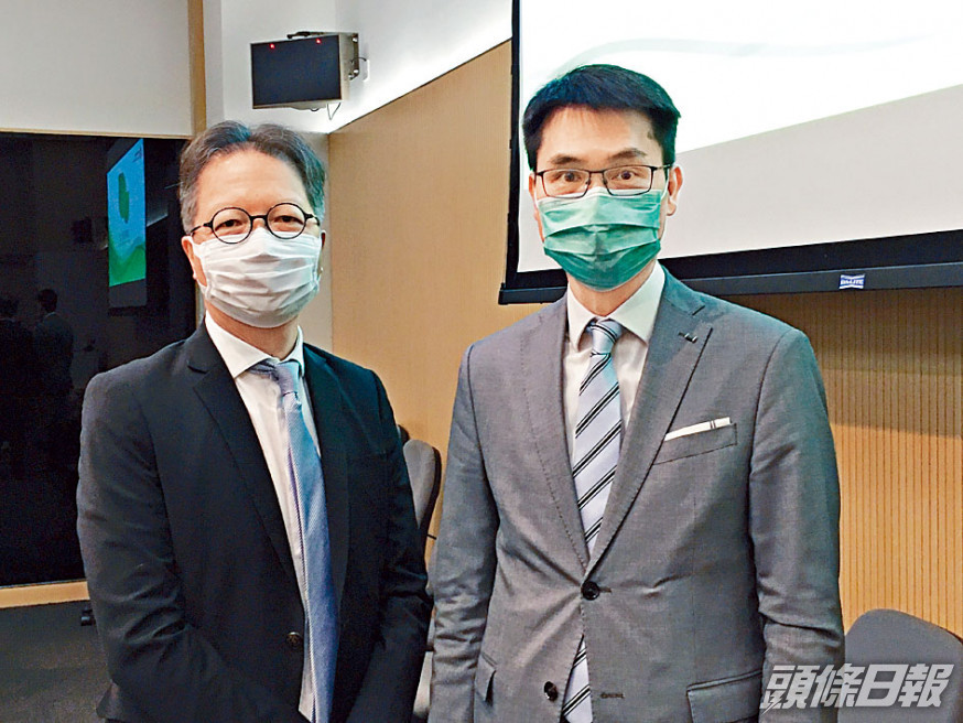 方毅(右)指,曾中風、患心臟病及年紀大的市民,保險公司承保機會較低。