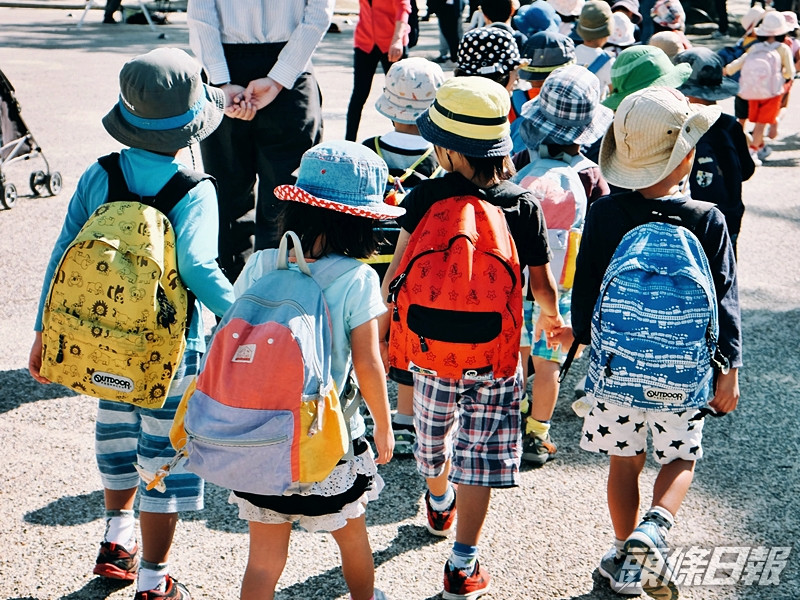 日本一間幼稚園誤將漂白水當成泳池的消毒水使用,更有15名幼童曾進內戲水。unplash圖片