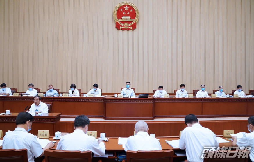 人大常委會通過議案。新華社資料圖片
