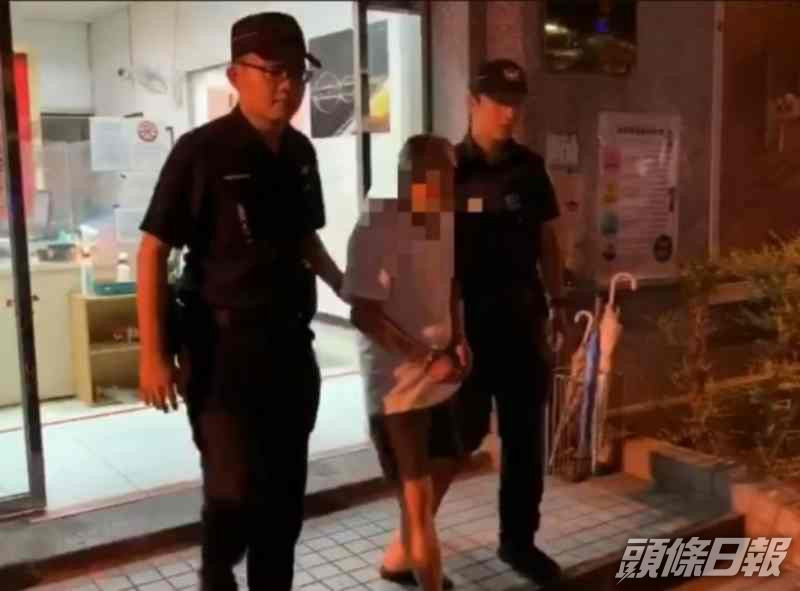 老翁其後被警員制服送院。網圖