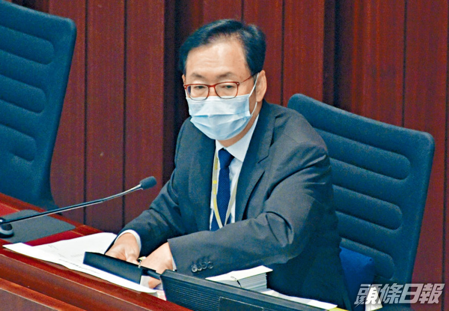 陳健波拒絕議員在財委會提出對《港區國安法》的質疑。資料圖片