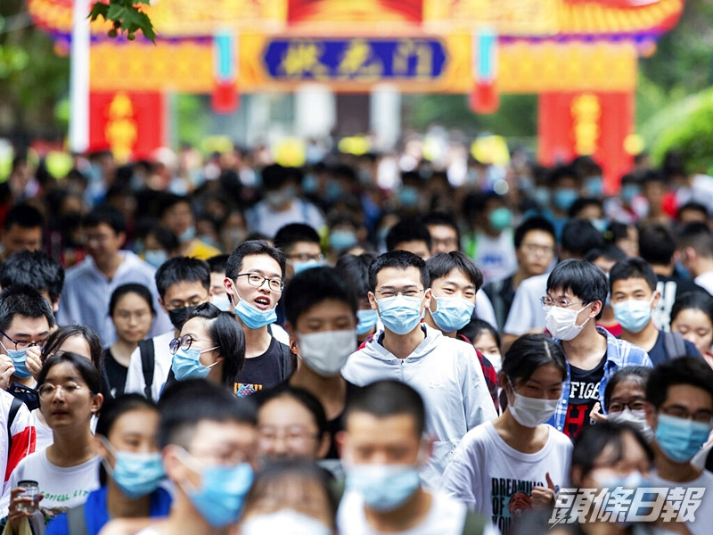中國國家統計局指,上月城鎮失業率當中,有近兩成是新畢業的大學生,創同期新高。AP圖片
