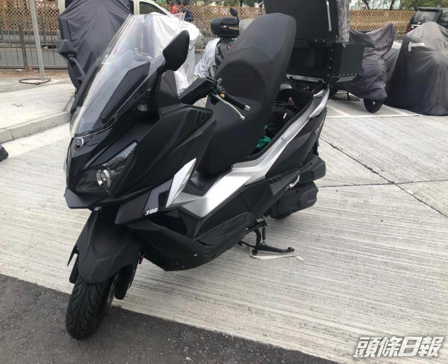 警方攔截的電單車。警方圖片