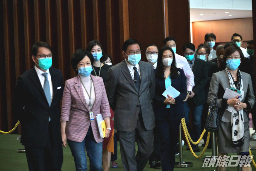 建制派議員指支持人大通過港區國安法決定草案。
