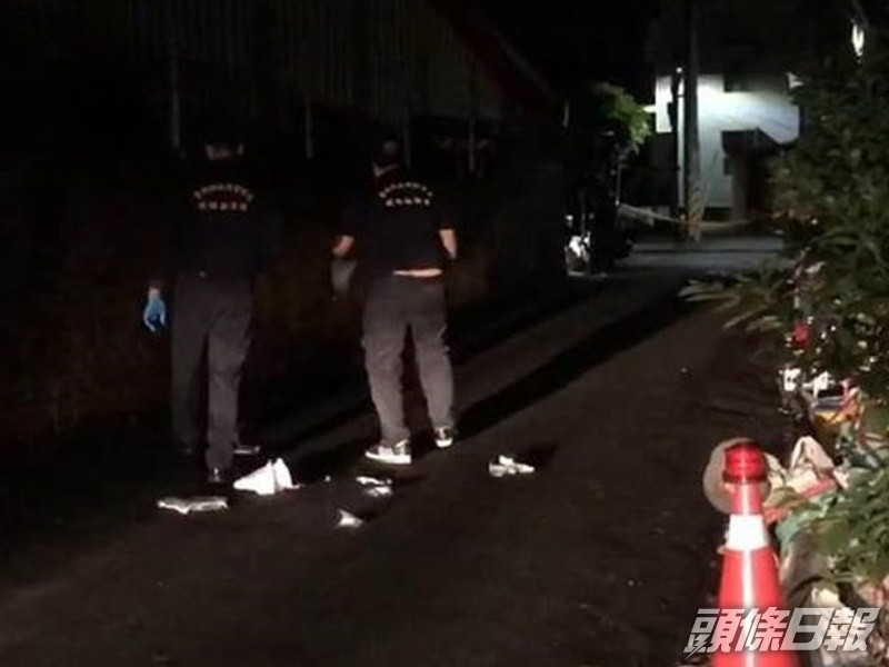 警方在兇案現場調查。中時