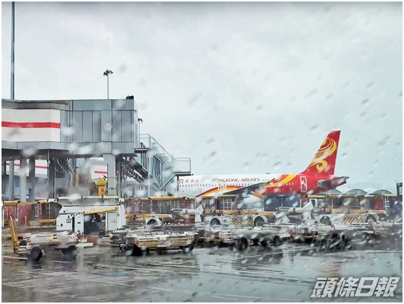 除在飛機起落架加上外置重量外,人員亦會於飛機腹艙放置壓載物,為飛機加重。網圖