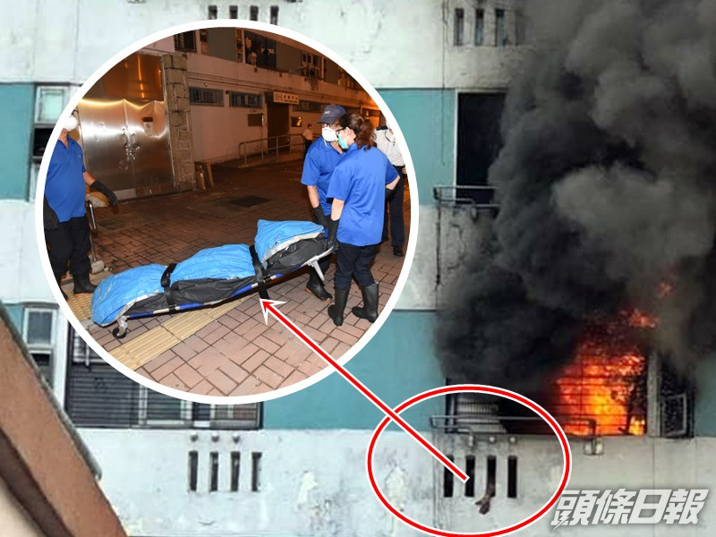 仵工將死者遺體舁送殮房。(死者手部,紅圈示)