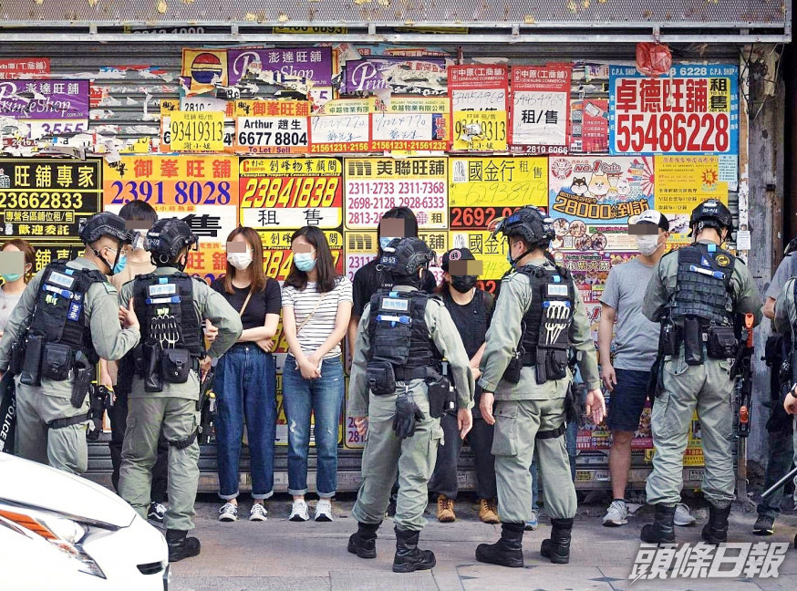 【國安法】警旺角截查多人 兆萬中心外一度噴椒