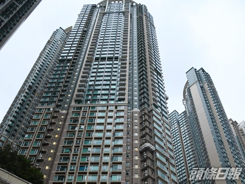 45歲男子泓景臺單位上吊,送院不治。