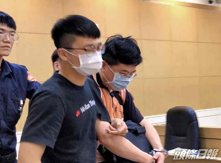 狼師被警方拘捕。