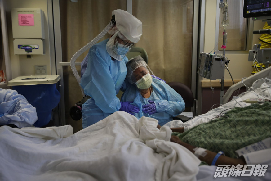 全球確診與死亡數皆為最高的是美國。 AP