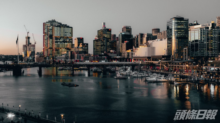 最少62名港人往當地申請臨時保護簽證,少部分人被拒。(Kailash Gyawali / Unsplash)