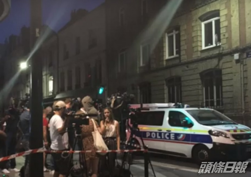 持械獨行匪徒與接報到場的警員對峙了大約6小時。警員拘捕了疑匪後救出第6名人質。網上影片截圖