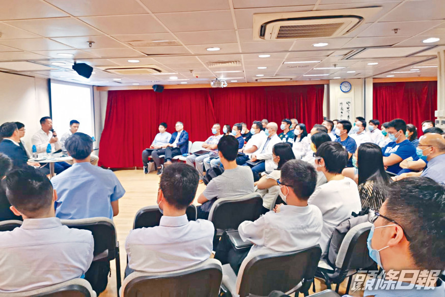 「警校茶敍分享會」日前舉行,中西區及南區逾二十所中學校長和老師紛紛到場參與。