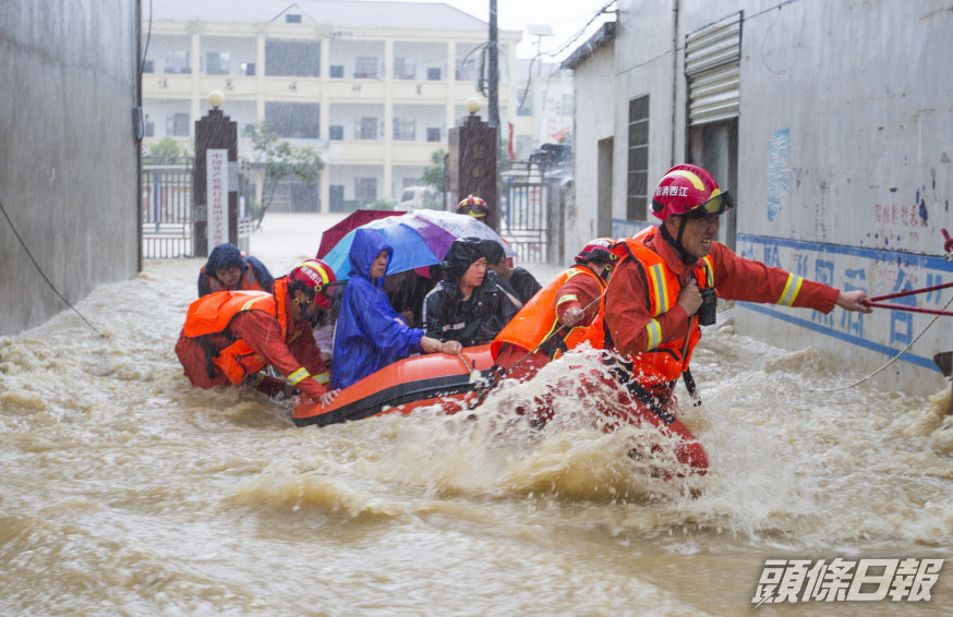 江西省九江市遭受暴雨侵襲。新華社圖片
