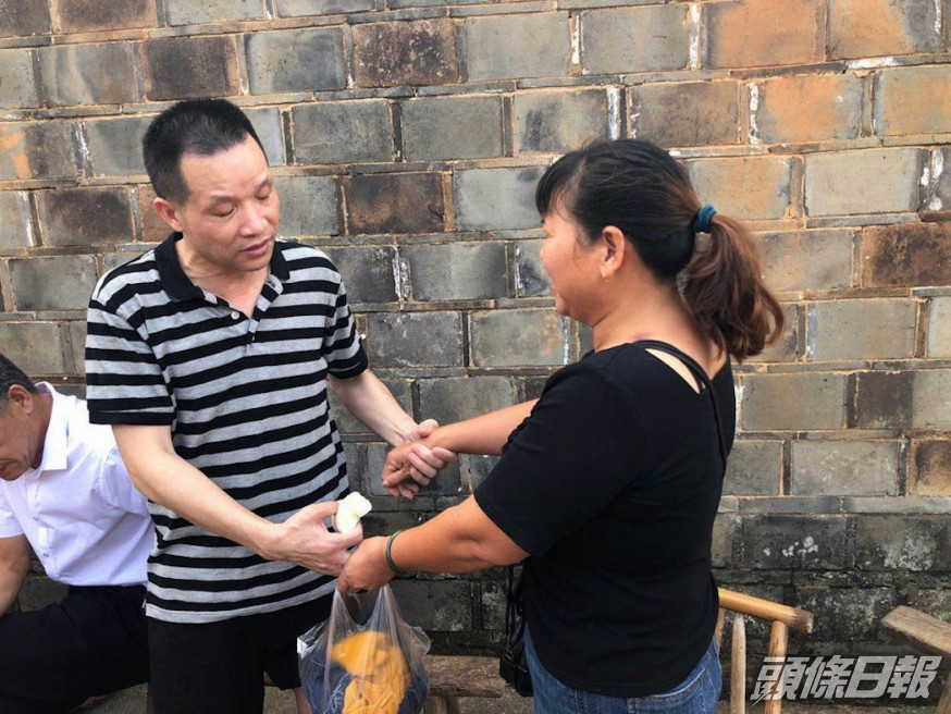 張玉環與前妻重逢。網圖