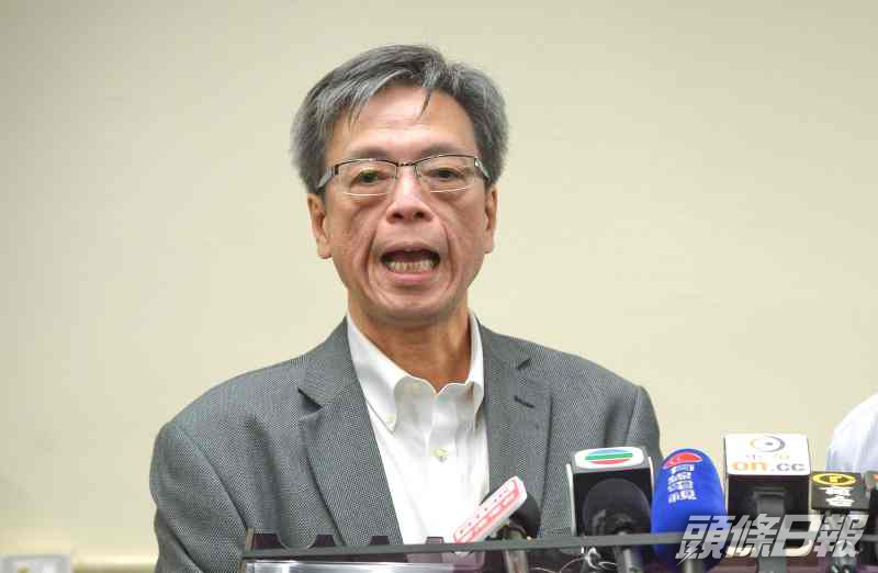 梁子超認為應該先減少社交活動的傳播「火頭」。