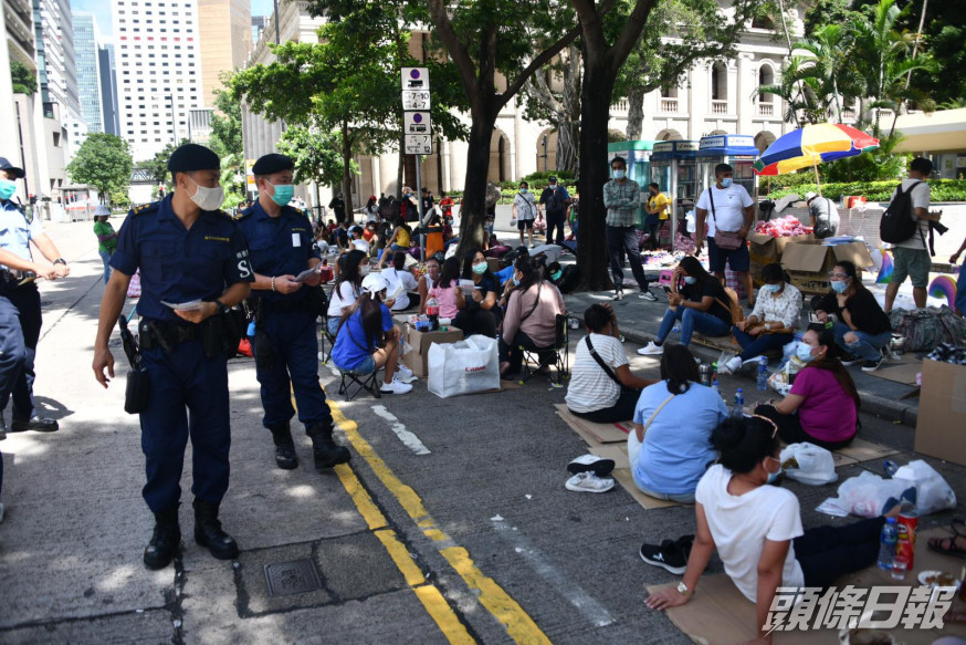 估計有數以百計菲傭未能如期來港。資料圖片