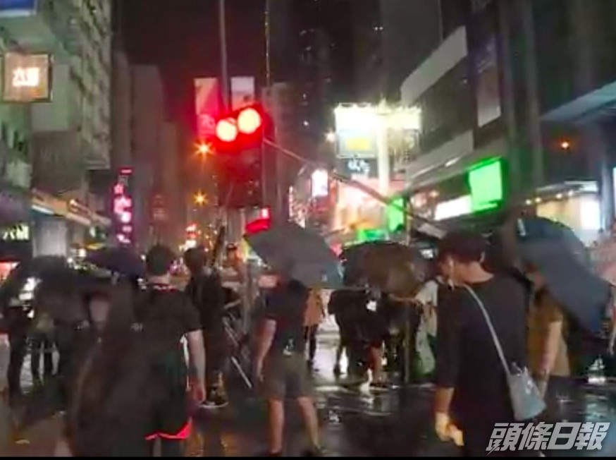 旺角的交通燈於去年多次遭示威者破壞。資料圖片
