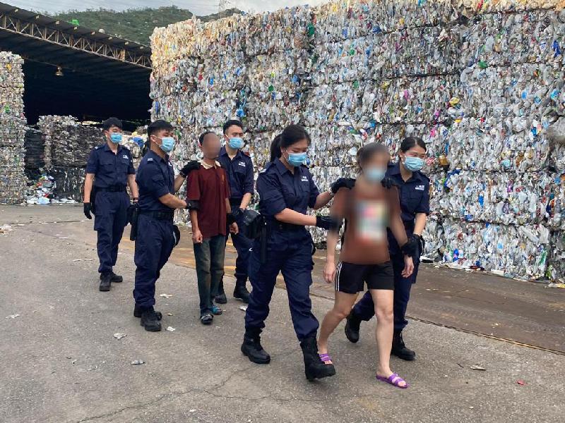 懷疑非法勞工在行動中被捕。 政府提供