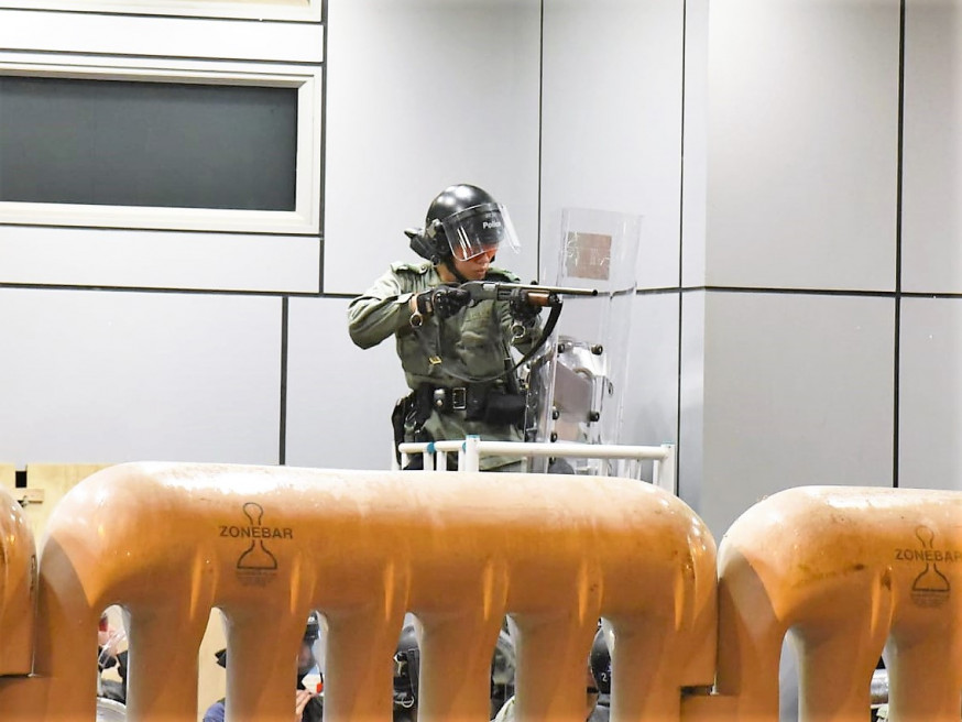 旺角警署一度傳出槍聲。