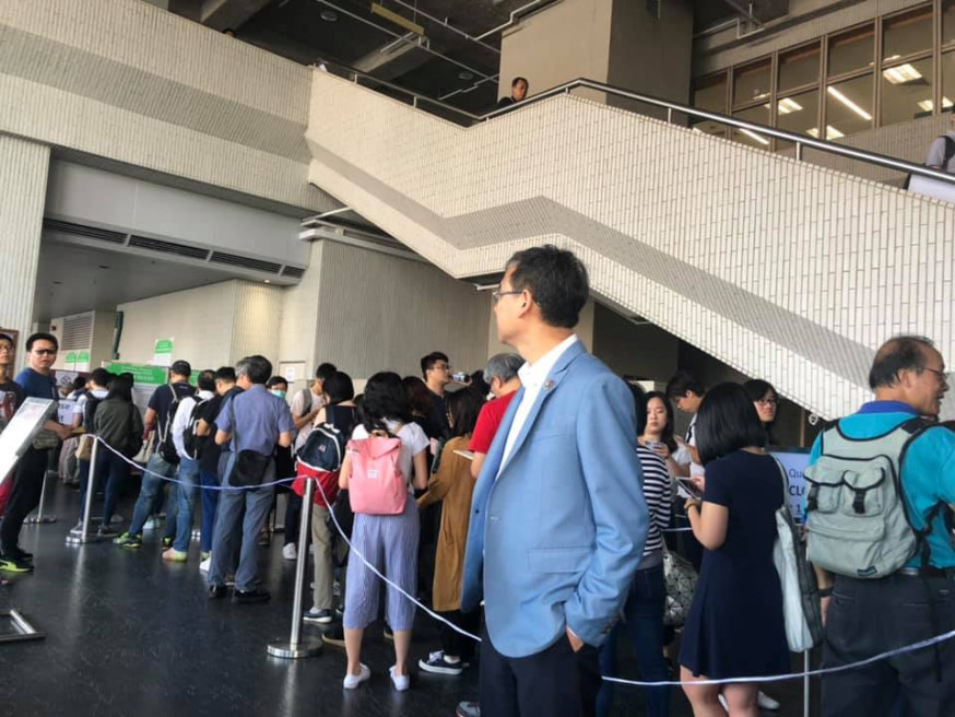 堅守港大百年基業 FB專頁圖片