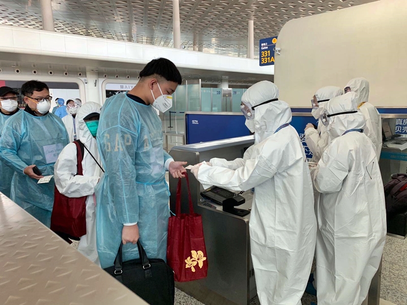 昨日240多名滯鄂港人順利返港。