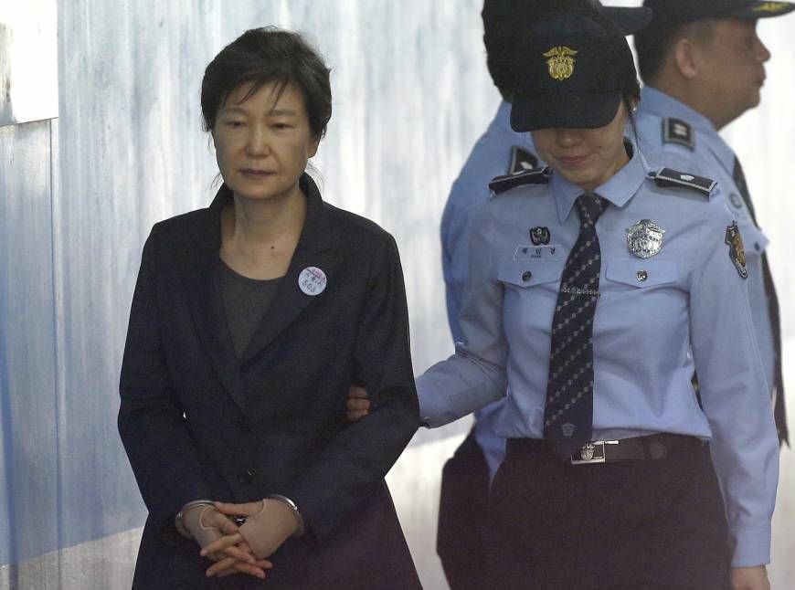 朴槿惠身處的監獄有一名獄警確診新冠肺炎。AP資料圖片