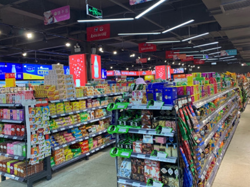 廣州一名女子因覺得商品變質,於是前往超市討公道,過程中將超市員工斬傷。 示意圖