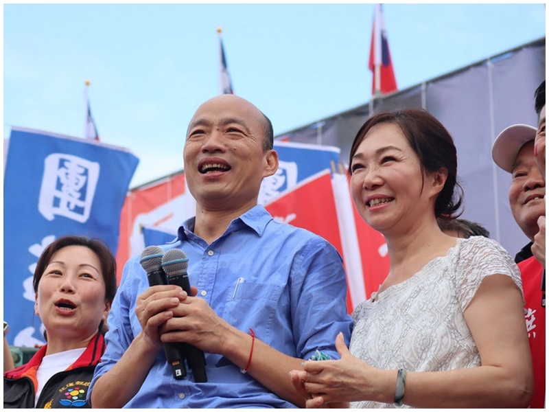 韓國瑜與妻子李佳芬昨日到花蓮造勢。網圖
